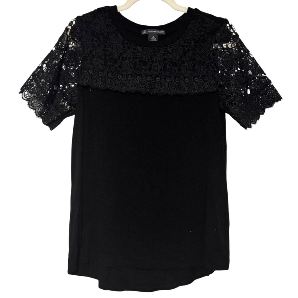 Adrianna Papell Black Lace Yoke Top Short Sleeve Scallop Trim Rayon Size S EUC